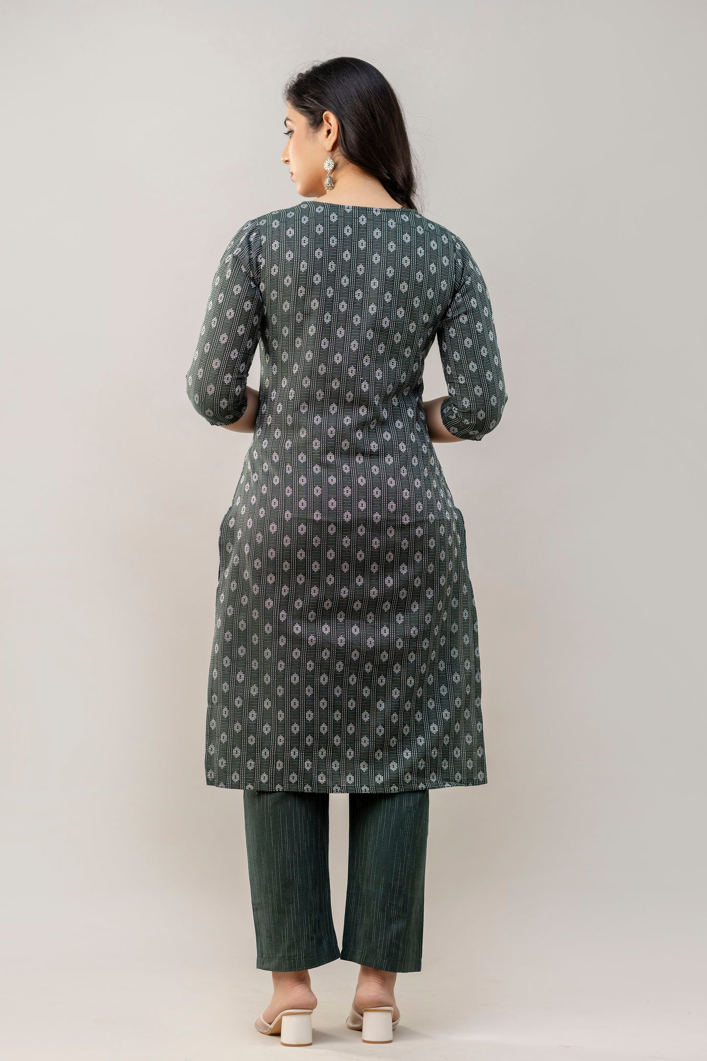 Women Cotton Blend Kurta Pant Dupatta Set