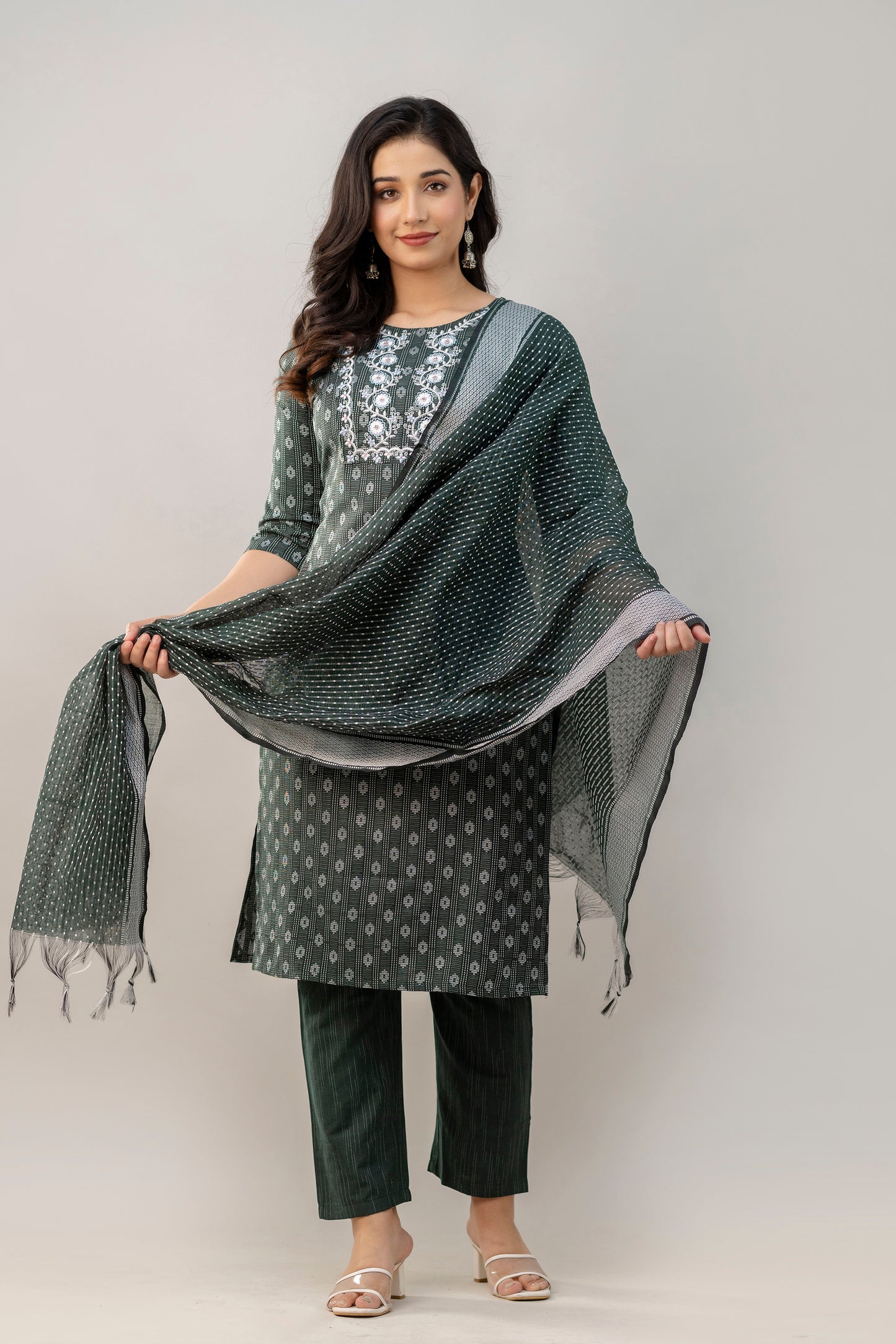 Women Cotton Blend Kurta Pant Dupatta Set