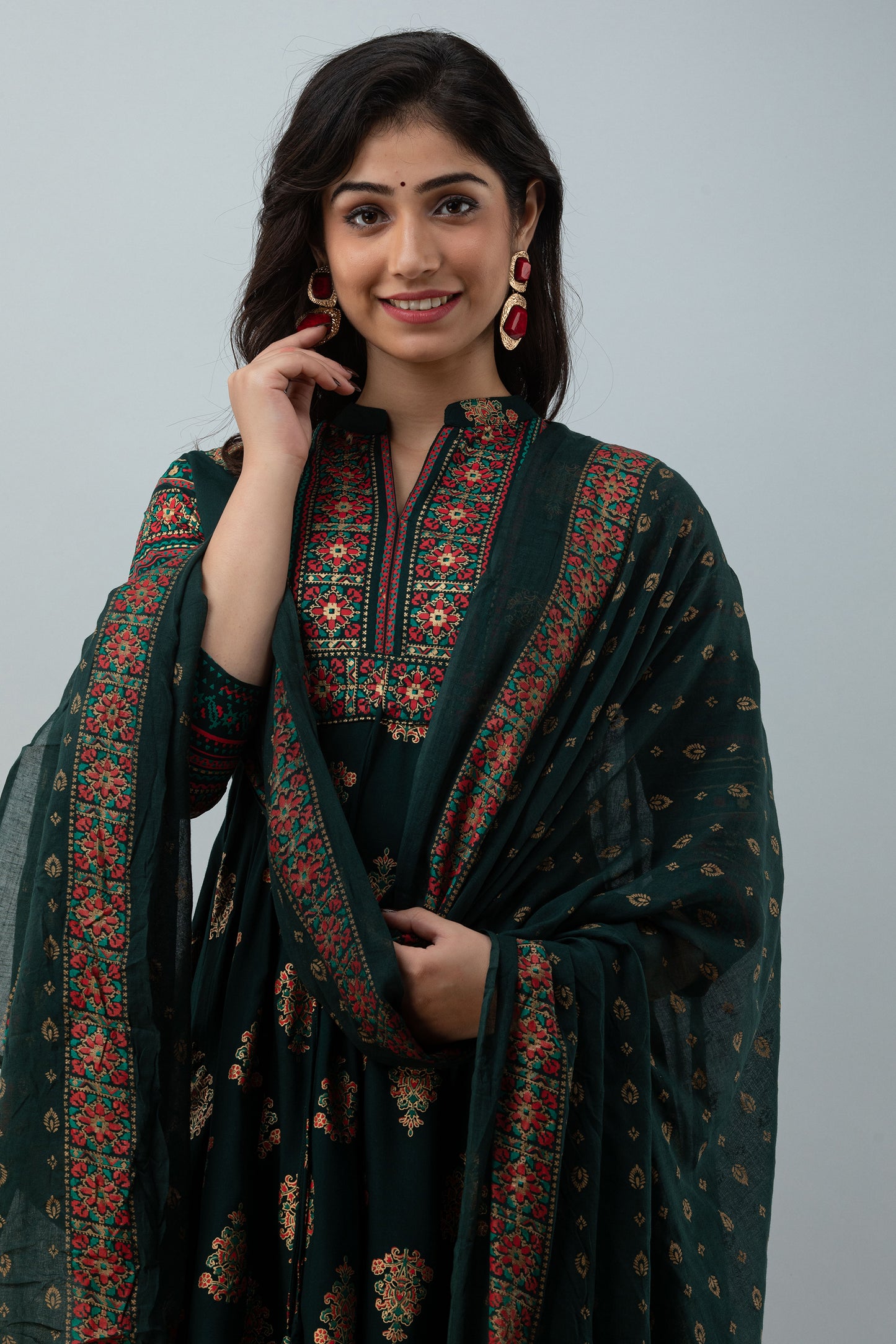 Women Viscose Rayon Kurta Pant Dupatta Set