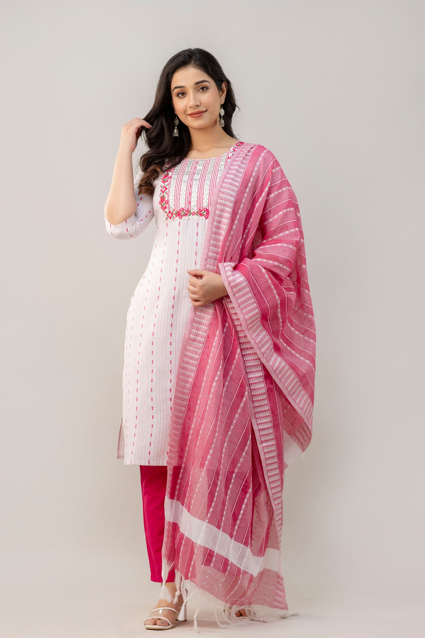 Women Cotton Blend Kurta Pant Dupatta Set