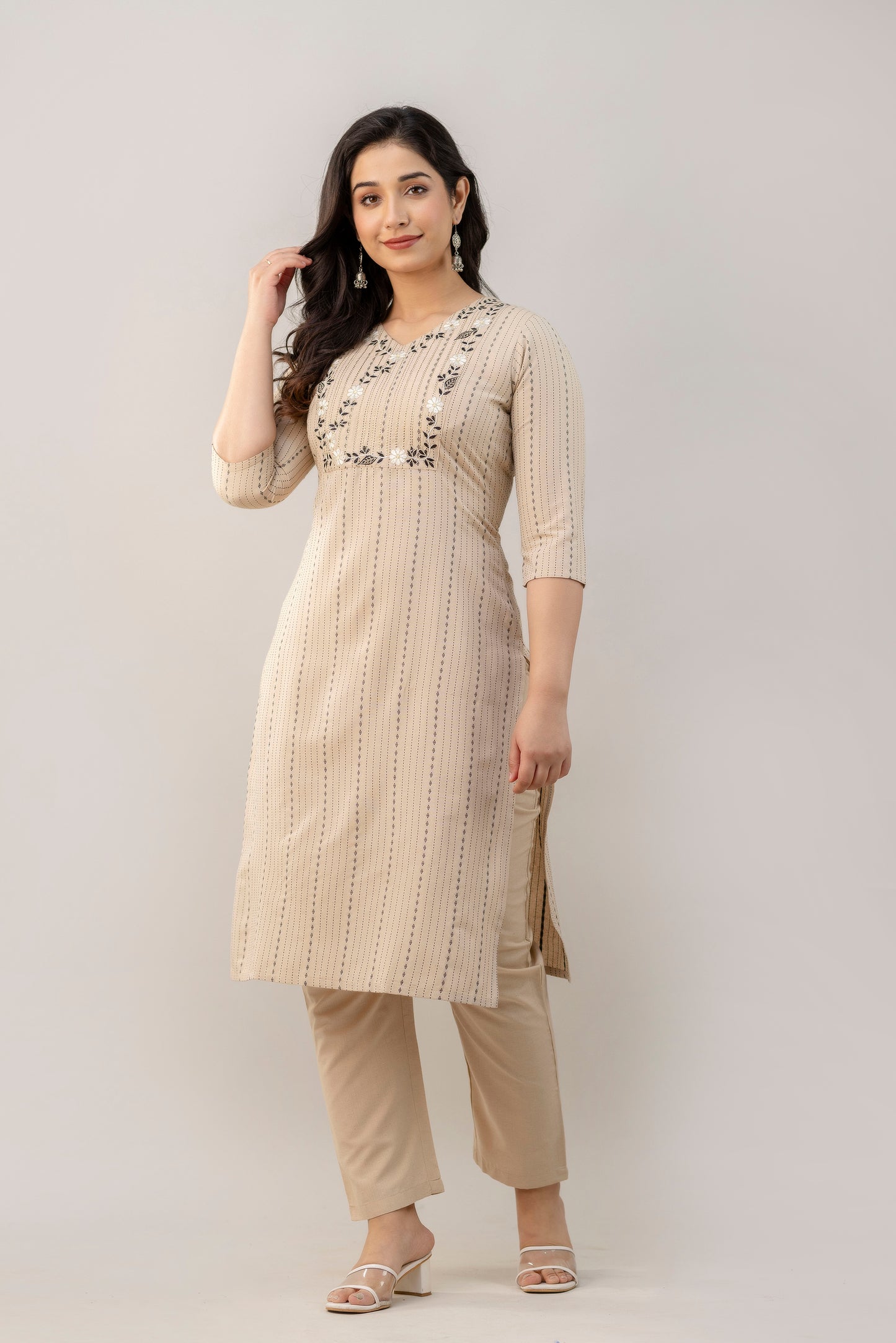 Women Cotton Blend Kurta Pant Dupatta Set