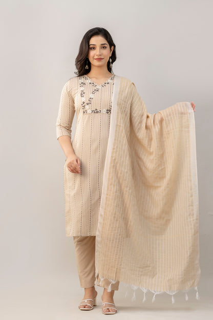 Women Cotton Blend Kurta Pant Dupatta Set