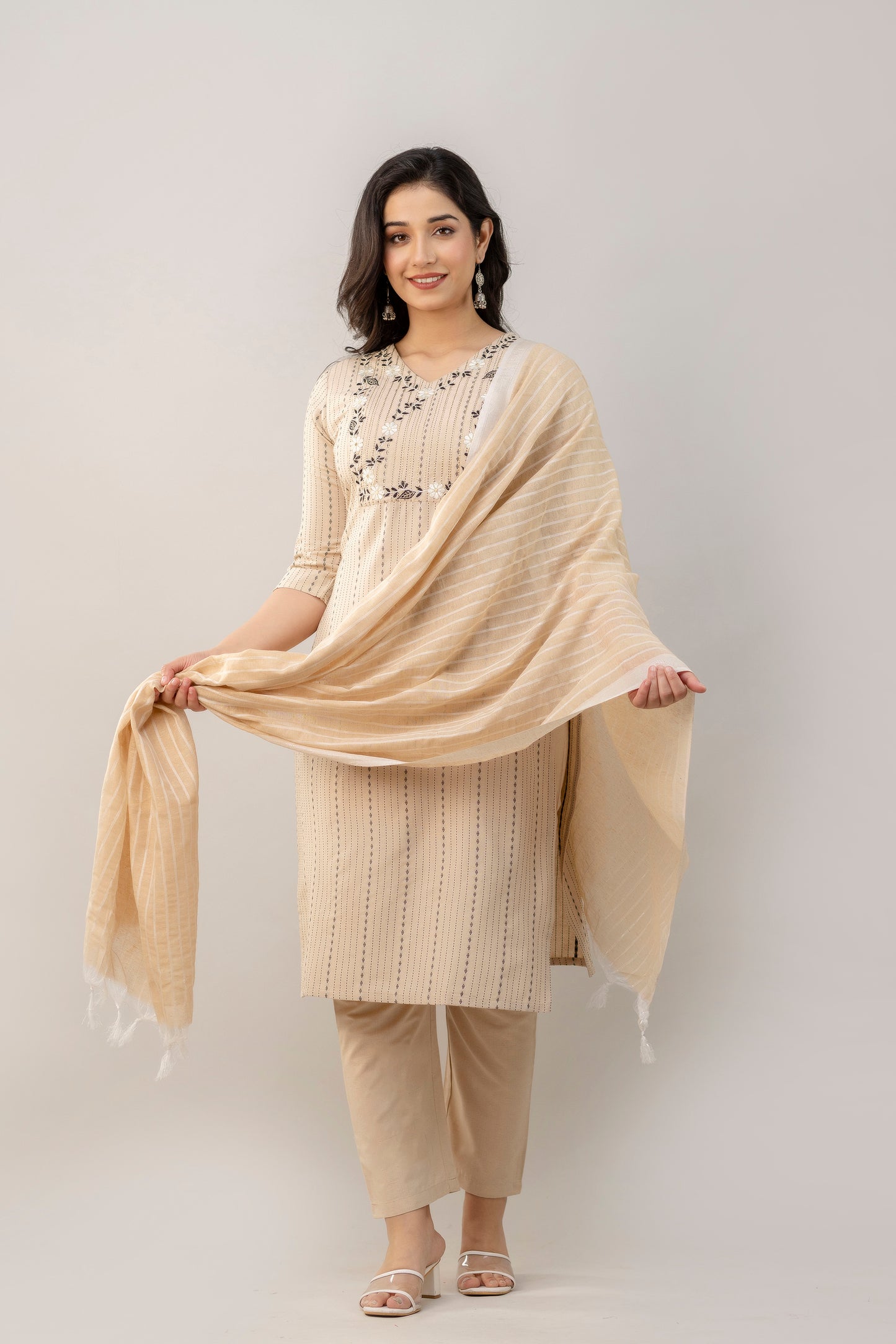 Women Cotton Blend Kurta Pant Dupatta Set