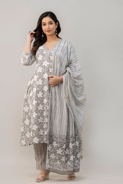 Women Viscose Rayon Kurta Pant Dupatta Set