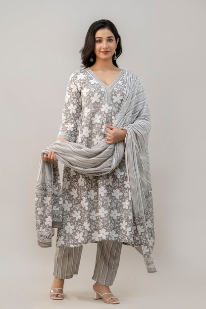 Women Viscose Rayon Kurta Pant Dupatta Set