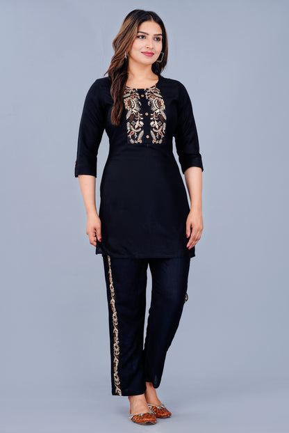 Women Viscose Rayon Kurta Pant Set